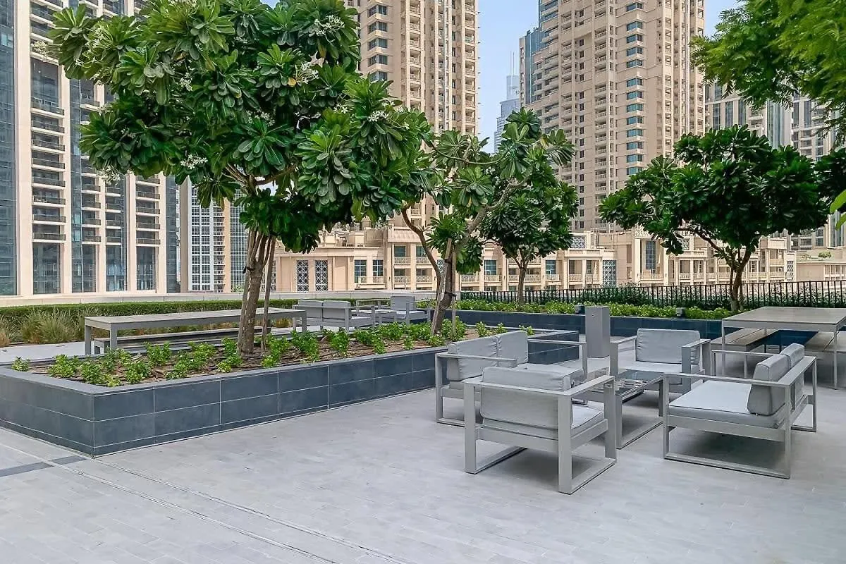 Frank Porter - Boulevard Crescent Dubai Apartment